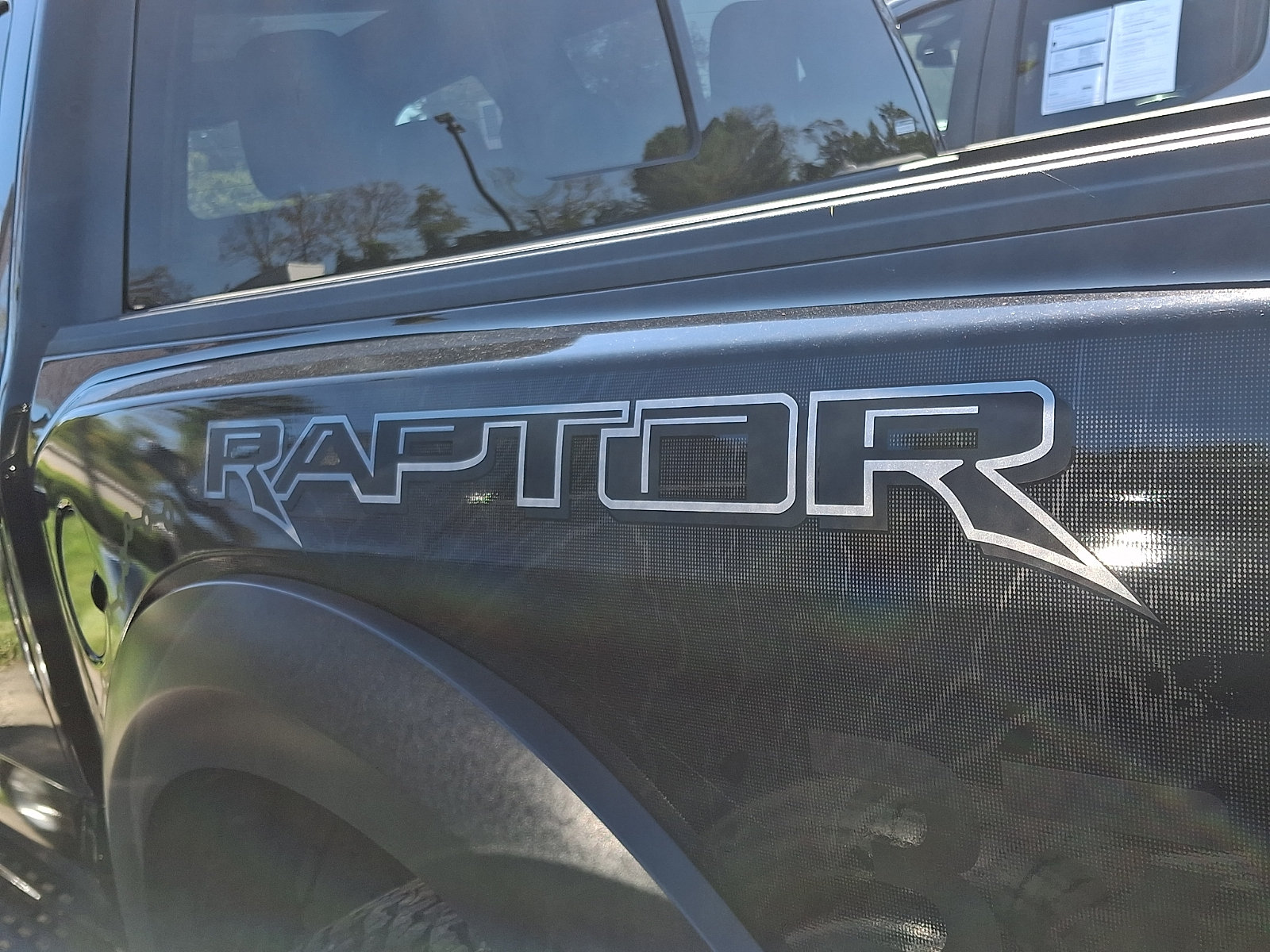Certified 2023 Ford F150 Raptor w/ Raptor 37 Performance Package AWD/4WD image 33