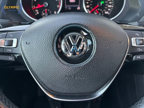 Used 2018 Volkswagen Tiguan SE image 23
