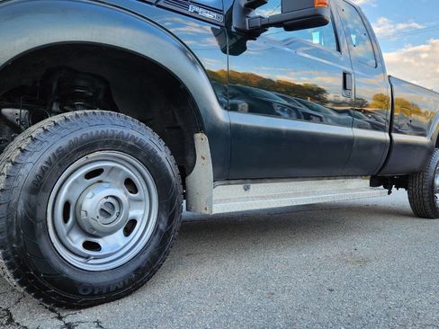 Used 2015 Ford F250 XL w/ Power Equipment Group image 7