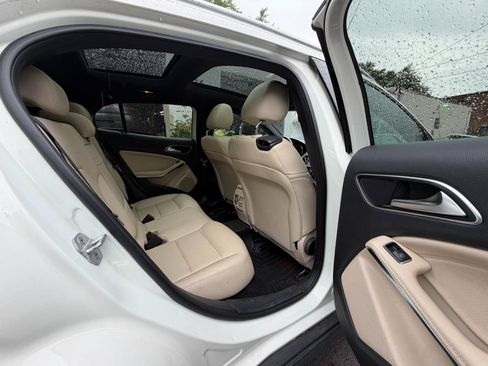 Used 2016 Mercedes-Benz GLA 250 image 29