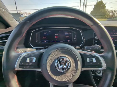 Used 2019 Volkswagen Jetta GLI image 12