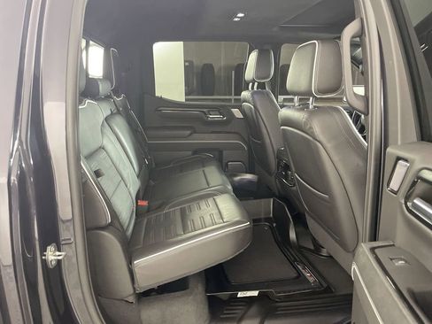 Used 2024 GMC Sierra 1500 AT4X image 27