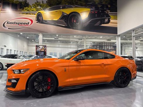 Used 2020 Ford Mustang Shelby GT500 w/ Technology Package image 7