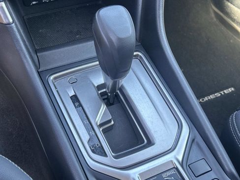 Used 2020 Subaru Forester Premium image 12