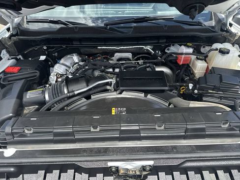 Used 2025 Chevrolet Silverado 2500 LT AWD/4WD image 34