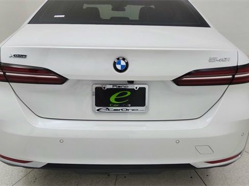 Used 2025 BMW 540i xDrive image 12