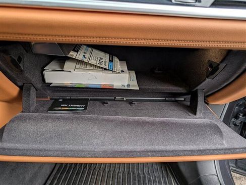 Used 2018 BMW 750i xDrive image 33