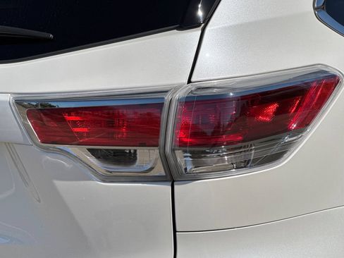 Used 2016 Toyota Highlander XLE FWD image 51