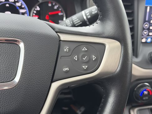 Used 2020 GMC Acadia Denali w/ Denali Ultimate Package AWD/4WD image 24