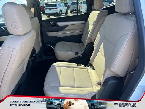 New 2026 Buick Enclave Preferred image 11