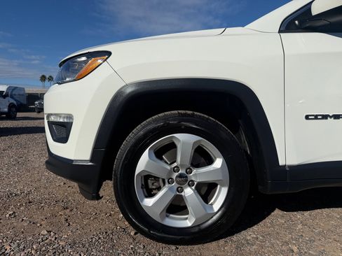 Used 2017 Jeep Compass Latitude image 10