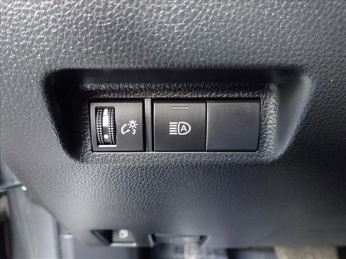 Used 2025 Toyota RAV4 LE AWD/4WD image 21