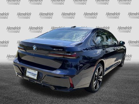 Used 2023 BMW i7 xDrive60 w/ Executive Package 2 AWD/4WD image 11