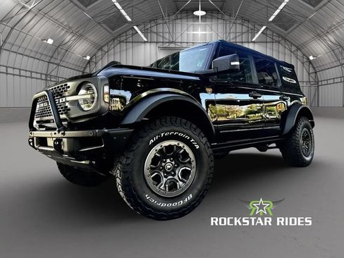 Used 2022 Ford Bronco Badlands w/ Sasquatch Package AWD/4WD image 8