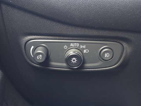 Used 2020 Chevrolet Equinox Premier image 20