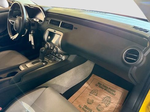 Used 2010 Chevrolet Camaro SS image 28