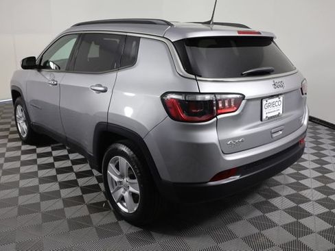 Used 2022 Jeep Compass Latitude w/ Convenience Group AWD/4WD image 6