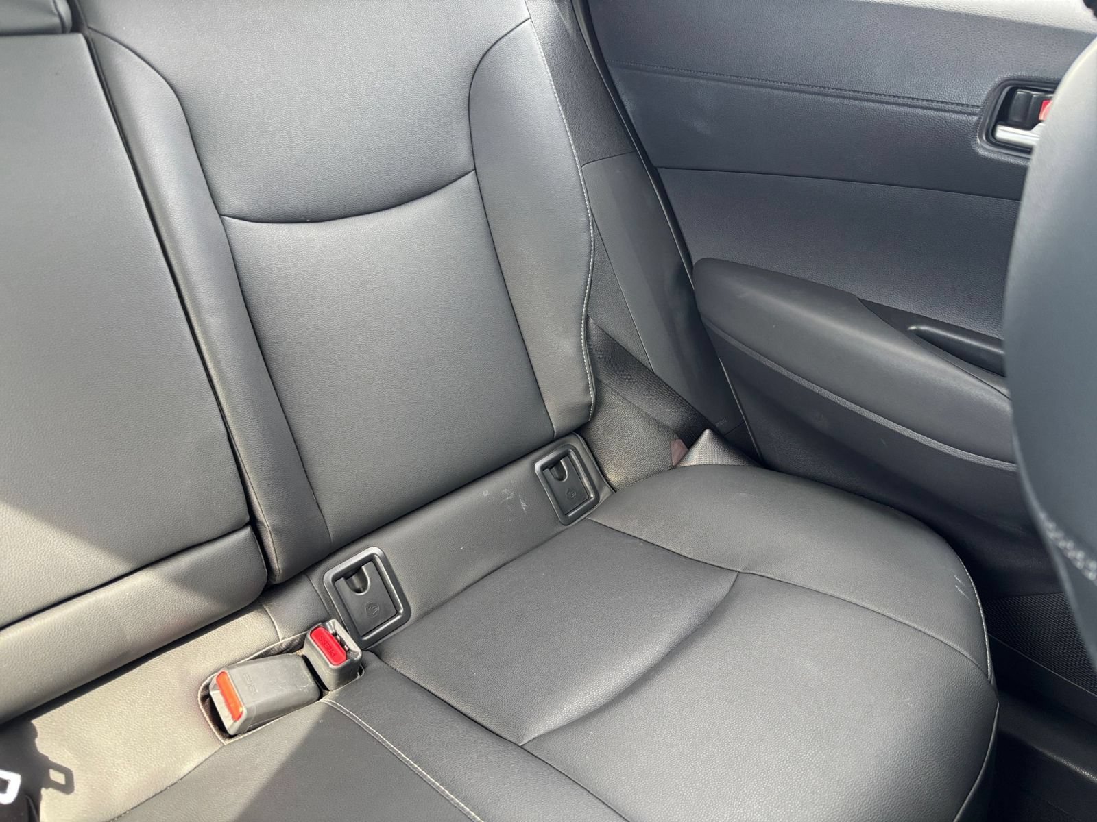 Used 2026 Toyota Corolla Cross XLE FWD image 36