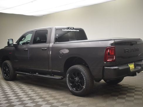 New 2026 RAM 2500 Laramie AWD/4WD image 14