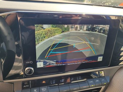 Used 2025 Toyota Camry SE image 19