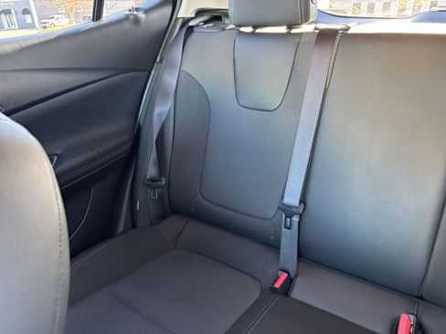 Used 2025 Buick Encore GX Preferred image 37