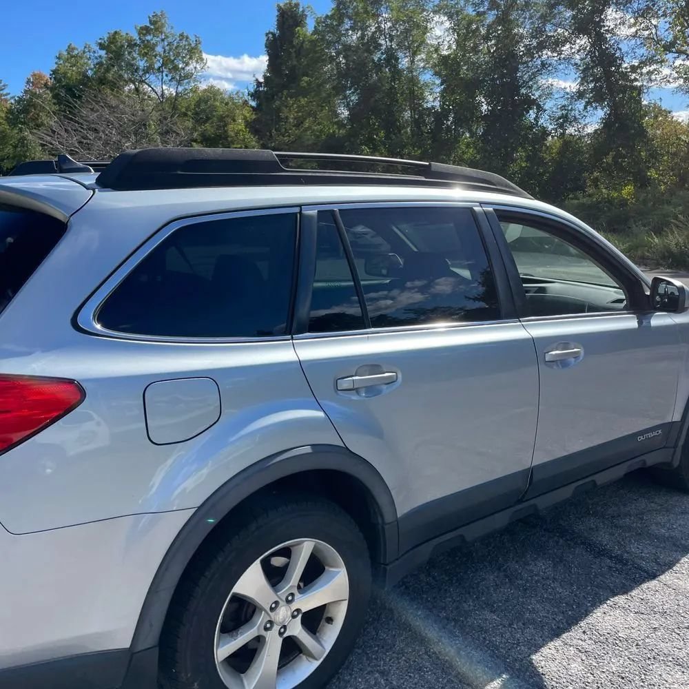 Used 2013 Subaru Outback 2.5i Limited AWD/4WD image 9