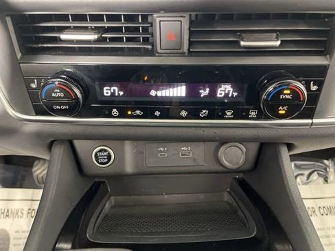 Used 2023 Nissan Rogue SV w/ SV Premium B Package image 26