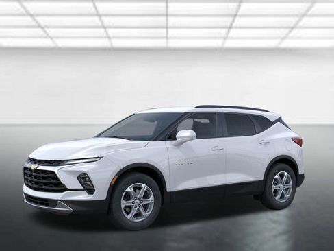 New 2025 Chevrolet Blazer LT w/ Convenience Package image 2