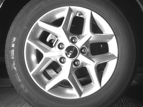 Used 2025 Kia Soul LX w/ LX Technology Package FWD image 15
