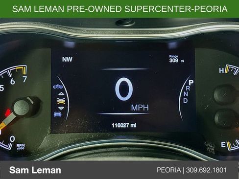 Used 2018 Jeep Grand Cherokee Altitude AWD/4WD image 12