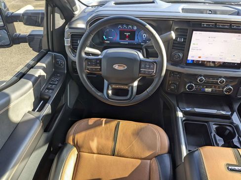Used 2023 Ford F350 Platinum w/ FX4 Off-Road Package AWD/4WD image 16