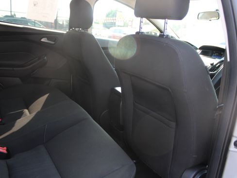 Used 2015 Ford Focus SE image 13