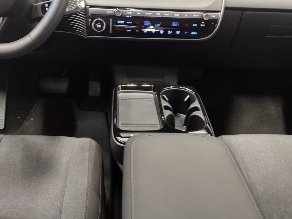 New 2027 Hyundai Ioniq 5 SE AWD/4WD image 34