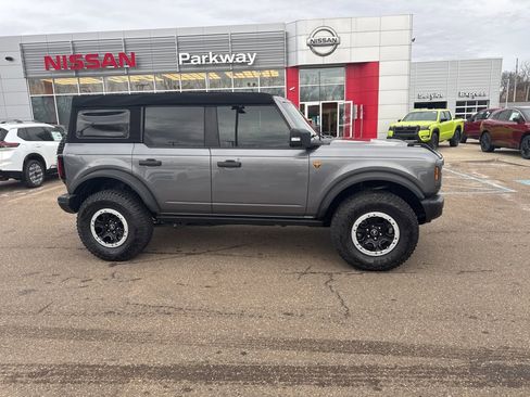 Used 2023 Ford Bronco Badlands w/ Sasquatch Package image 1