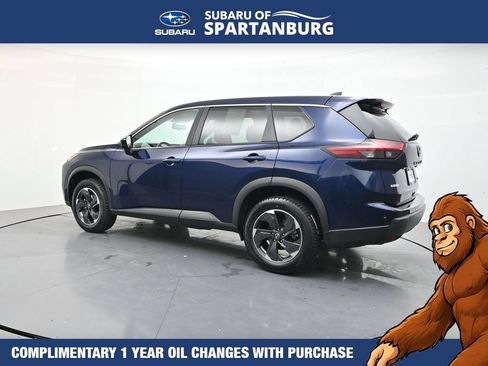 Used 2024 Nissan Rogue SV FWD image 6