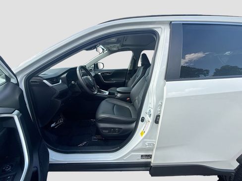 Used 2025 Toyota RAV4 XLE Premium FWD image 20