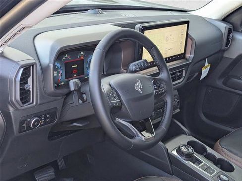 New 2025 Ford Bronco Sport Outer Banks w/ Outer Banks Tech Package+ AWD/4WD image 3