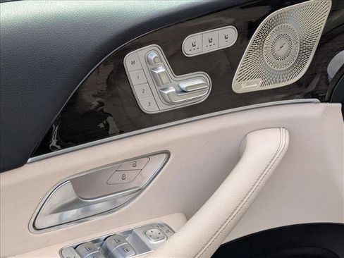 Used 2024 Mercedes-Benz GLE 350 4MATIC image 11