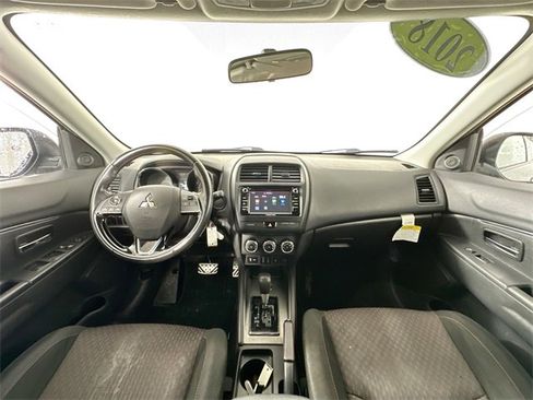 Used 2018 Mitsubishi Outlander Sport LE image 3