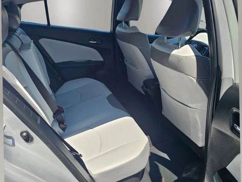 Used 2021 Toyota Prius Prime XLE w/ Carpet Mat Package (TMS) FWD image 9