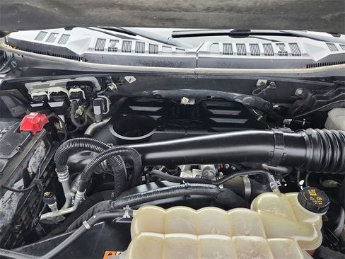 Used 2018 Ford F150 Platinum w/ Technology Package image 42