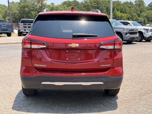 Used 2024 Chevrolet Equinox Premier FWD image 9