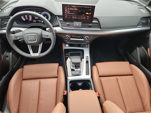 Used 2025 Audi Q5 2.0T Premium Plus w/ Premium Plus Package image 21