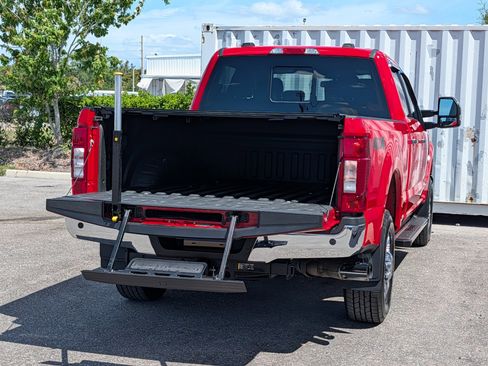 Used 2022 Ford F350 Lariat w/ Chrome Package image 13