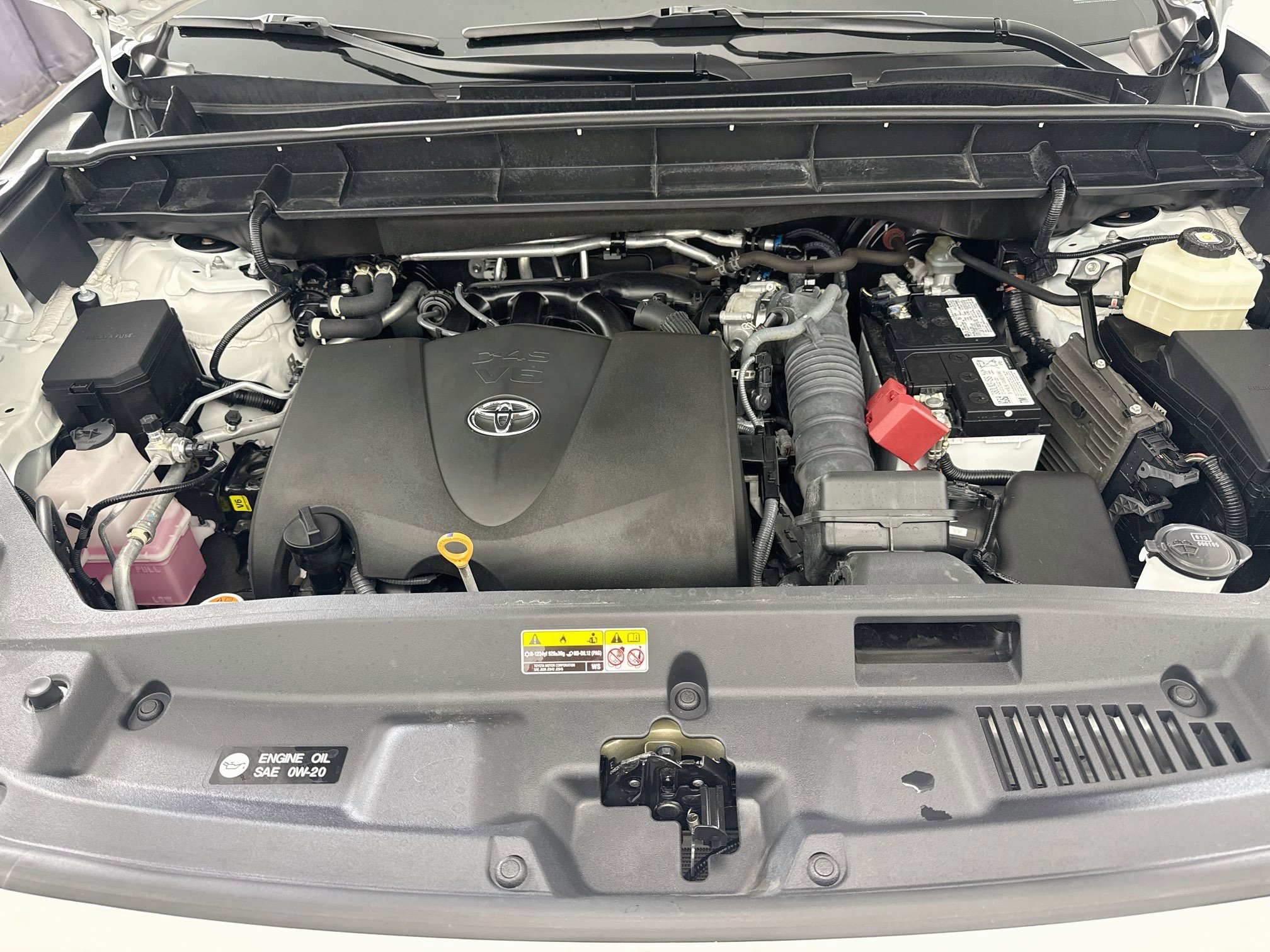 Used 2022 Toyota Highlander Platinum AWD/4WD image 32
