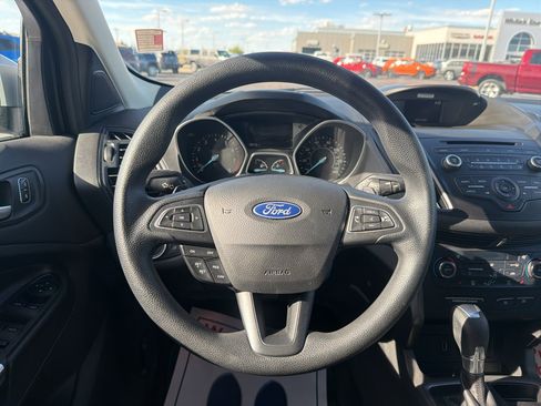 Used 2017 Ford Escape SE w/ SE Cold Weather Package AWD/4WD image 14