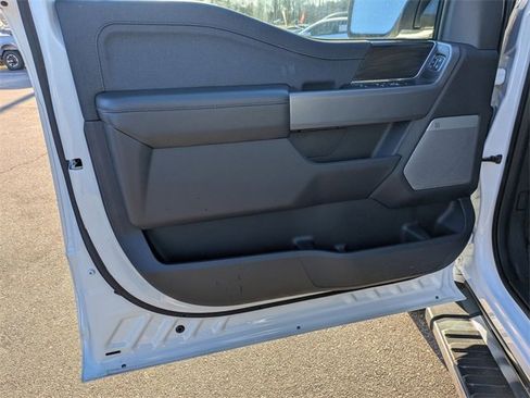 Used 2024 Ford F150 Lariat image 10