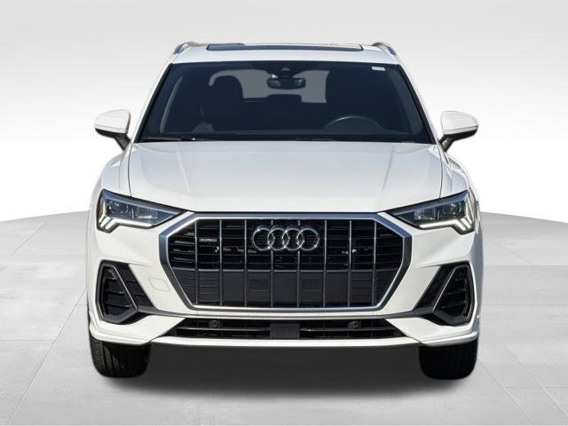 Used 2025 Audi Q3 2.0T Premium AWD/4WD image 2