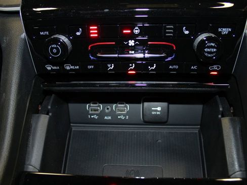 New 2026 Jeep Grand Cherokee Laredo image 19