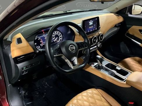 Used 2020 Nissan Sentra SV w/ SV Premium Package image 18